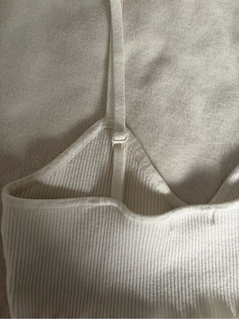 Ardene Ribbed Ruffle Hem Cropped Cami - Picture 4 of 4